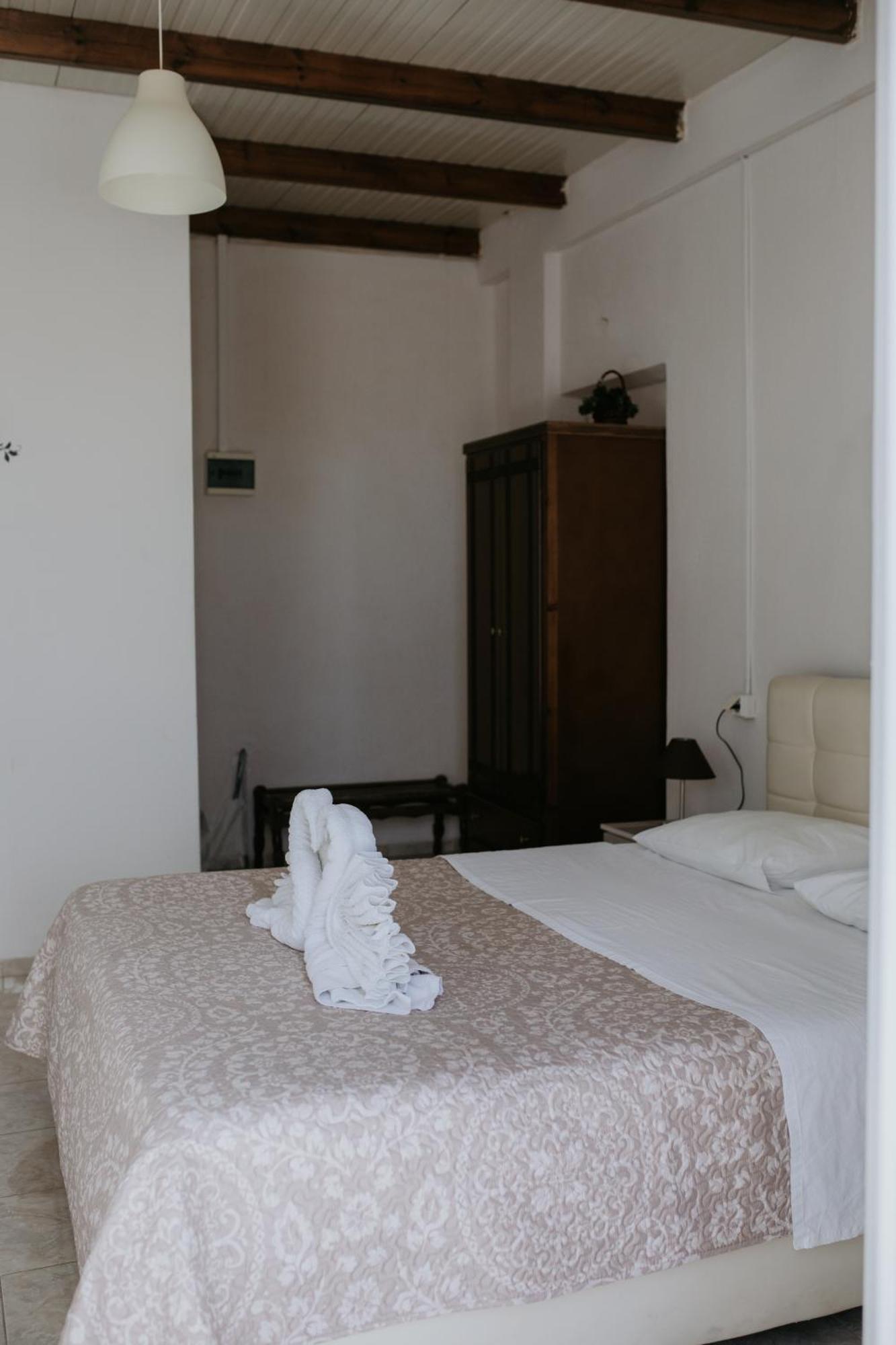 Hotel Thirasia Fira  Zimmer foto